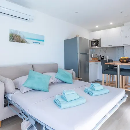 A Saint-raphael 公寓 *