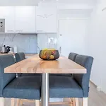 A Saint-raphael Appartement *