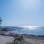 A Saint-raphael *