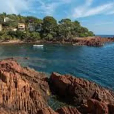 A Saint-raphael Апартаменты *