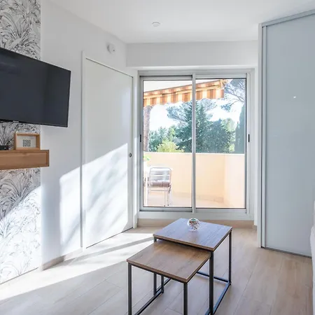 A Saint-raphael Апартаменты Сен-Рафаэль