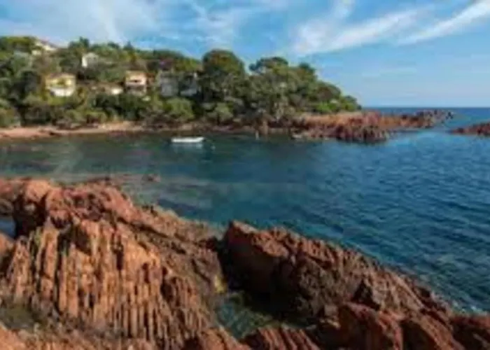 A Saint-raphael Апартаменты *