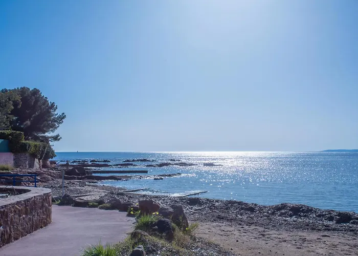 A Saint-raphael *